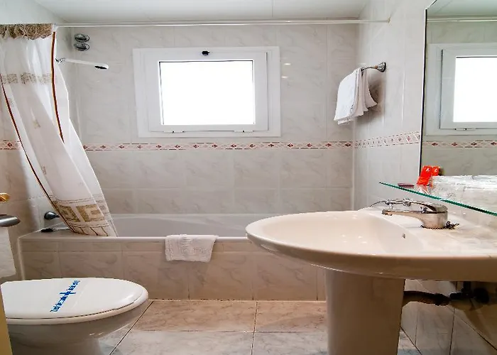 Medium Claramar Hotel 3*