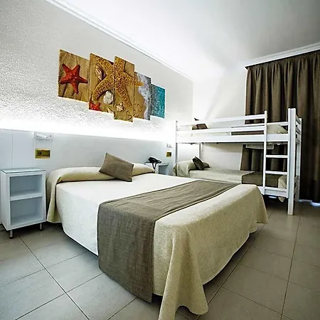 Medium Claramar Hotel 3*