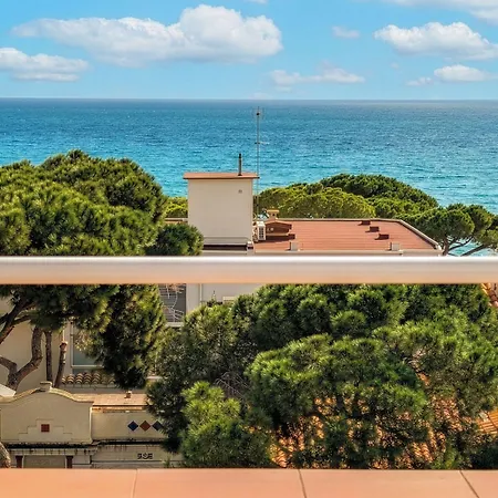 Medium Claramar Hotel